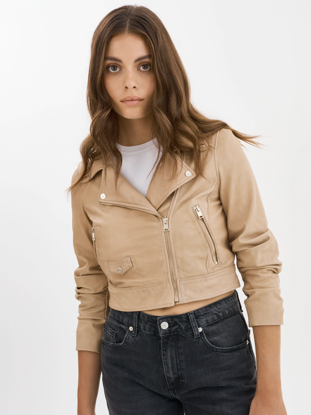 Janika Cropped Leather Jacket in Wheat