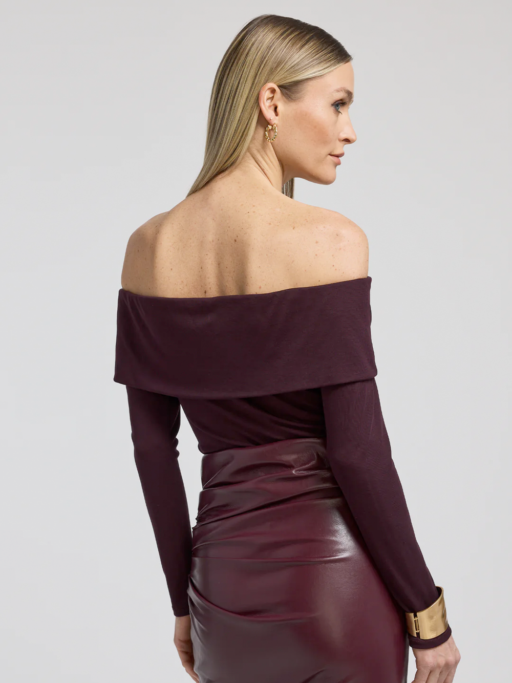 Gabrielle Off The Shoulder Top in Malbec